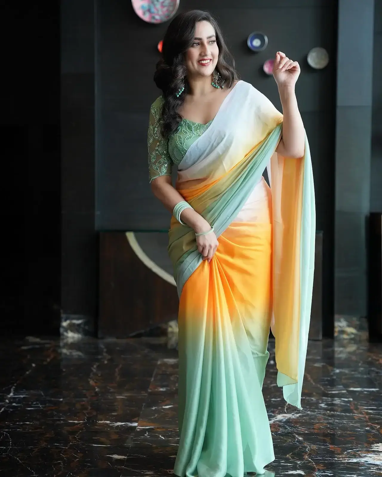 Indian TV Anchor Manjusha Images In Green Saree